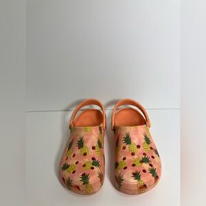 Pineapple Crocs size 9